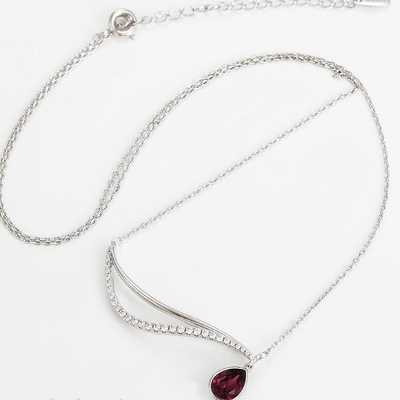 Gorgeous Swarovski Wave Necklace - Picture 8 of 14